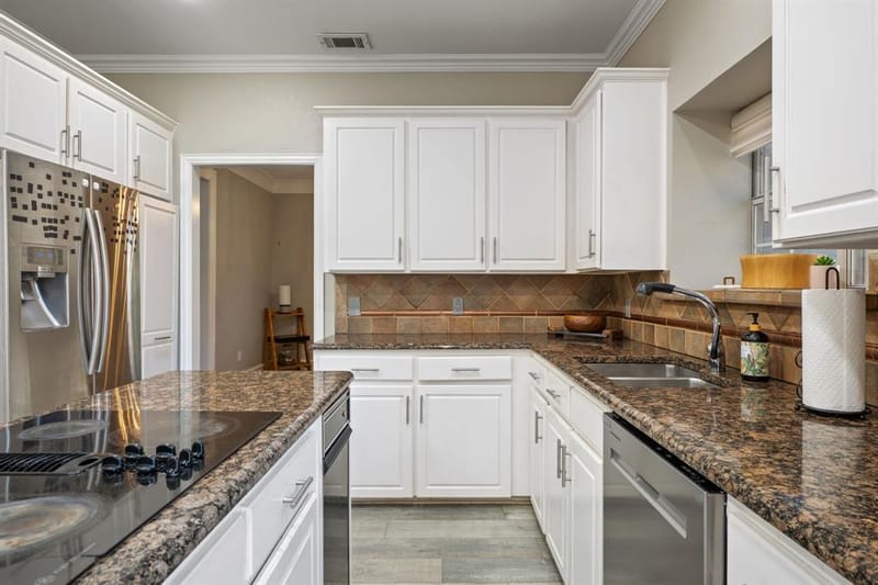 2311 Creekside Circle N, Irving TX 75063 - Photo 12