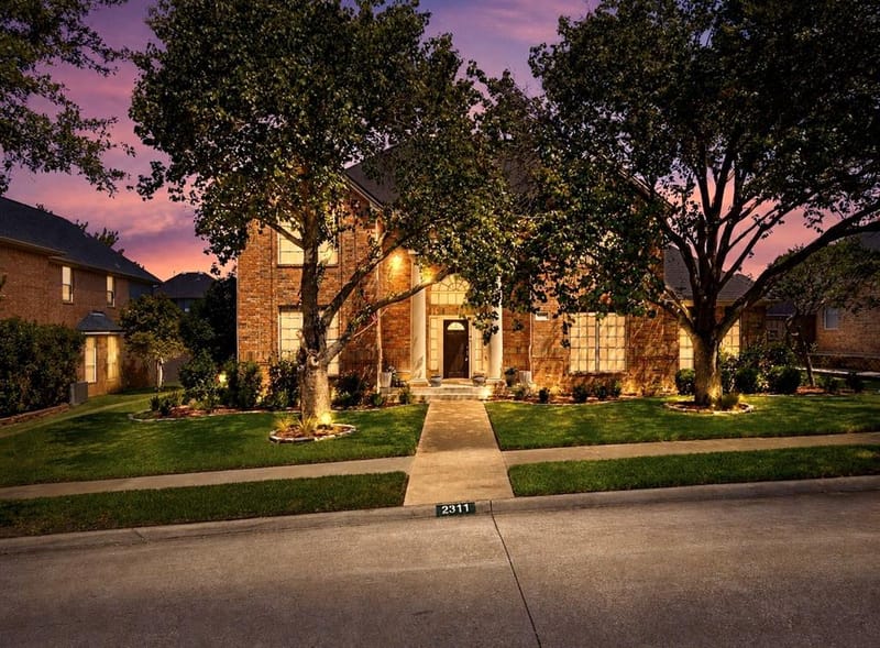 2311 Creekside Circle N, Irving TX 75063 - Photo 38