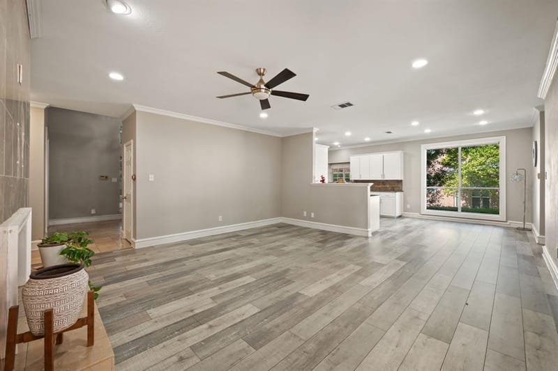 2311 Creekside Circle N, Irving TX 75063 - Photo 10
