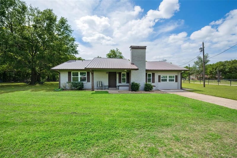 1410 E Royall Boulevard, Malakoff TX 75148 - Photo 3