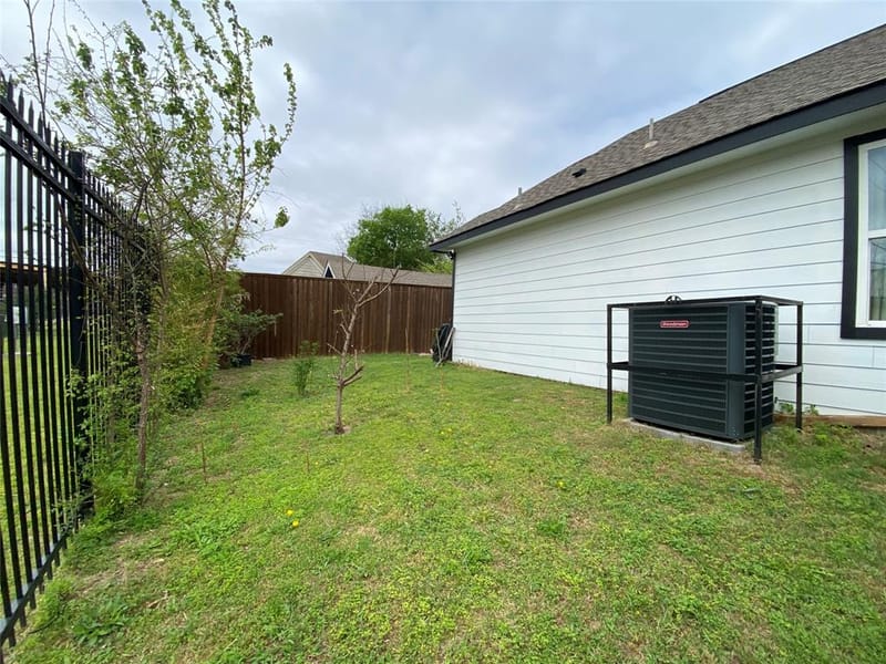 1410 E Royall Boulevard, Malakoff TX 75148 - Photo 25