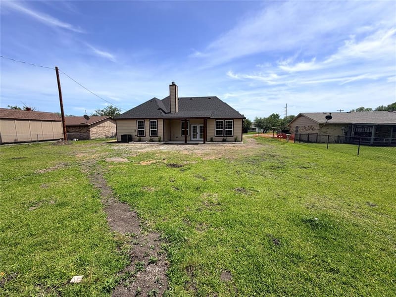 302 E Travis Street, Leonard TX 75452 - Photo 35