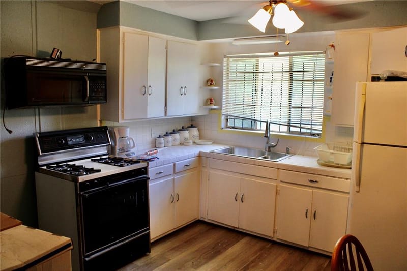 2406 E Illinois Avenue, Dallas TX 75216 - Photo 6
