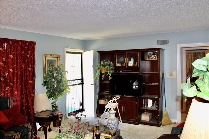 2406 E Illinois Avenue, Dallas TX 75216 - Photo 3