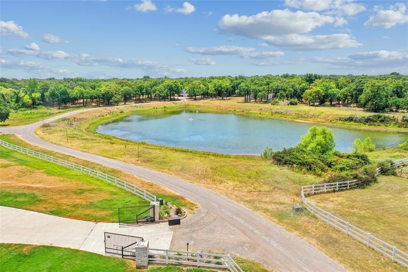6586 Lone Star Lane, Aubrey TX 76227 - Photo 36