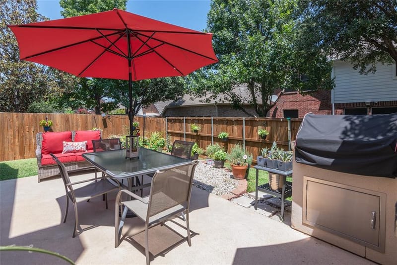 1900 Stonecourt Drive, Bedford TX 76021