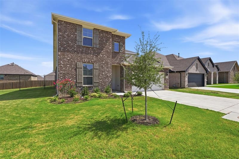 8240 Catclaw Prairie, Godley TX 76044 - Photo 6