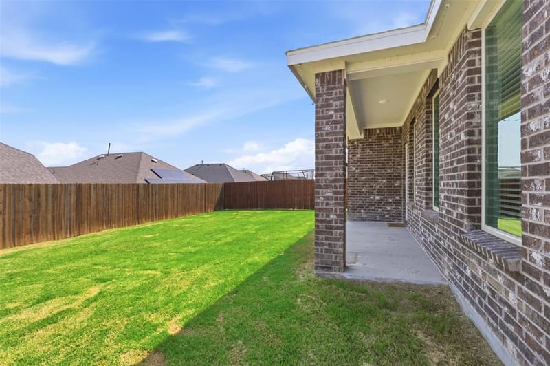 8240 Catclaw Prairie, Godley TX 76044 - Photo 33