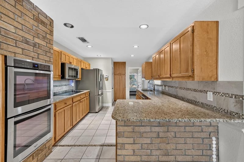7005 Volley Court, Fort Worth TX 76133 - Photo 6