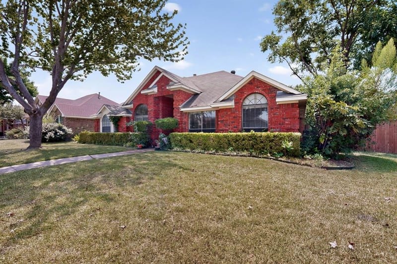 7005 Buckhorn Drive, Rowlett TX 75089 - Photo 10