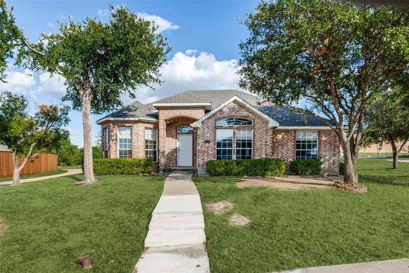 4500 Saddlebrook Drive, Carrollton TX 75010