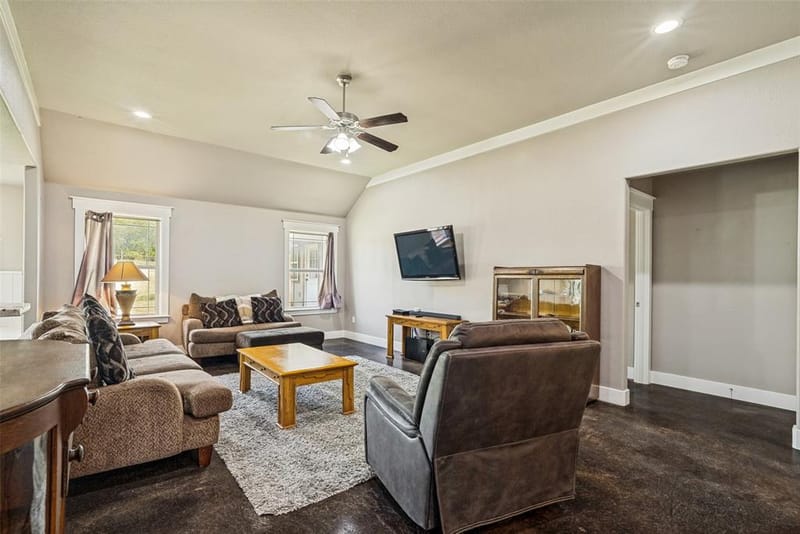 816 W Park Avenue, Weatherford TX 76086 - Photo 6