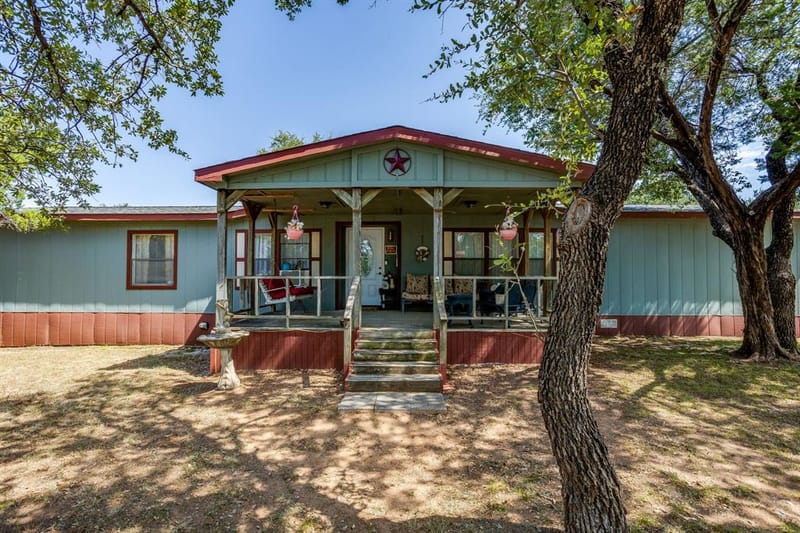 4406 Appletree Court, Granbury TX 76048 - Photo 2