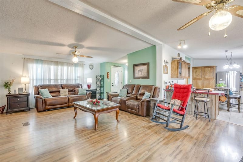 4406 Appletree Court, Granbury TX 76048 - Photo 6