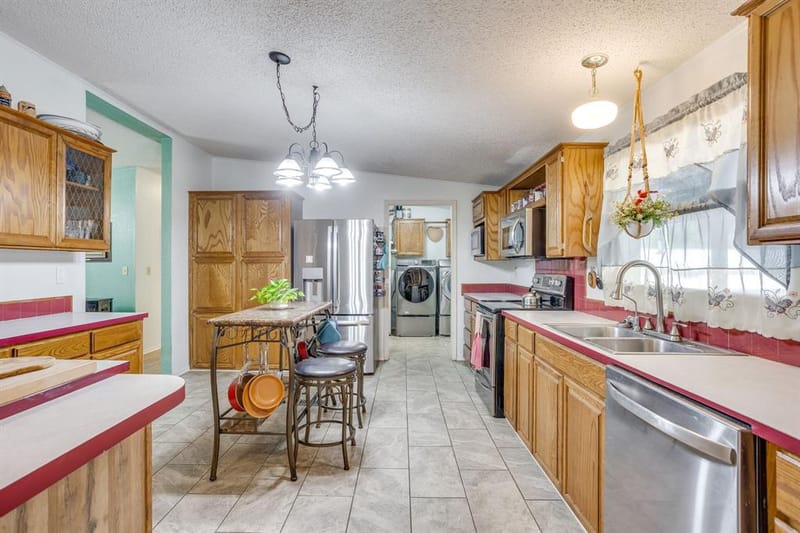 4406 Appletree Court, Granbury TX 76048 - Photo 10