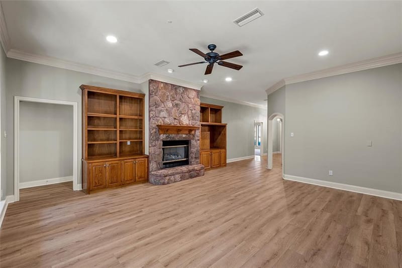 108 Landsborough Drive, Waco TX 76712 - Photo 8