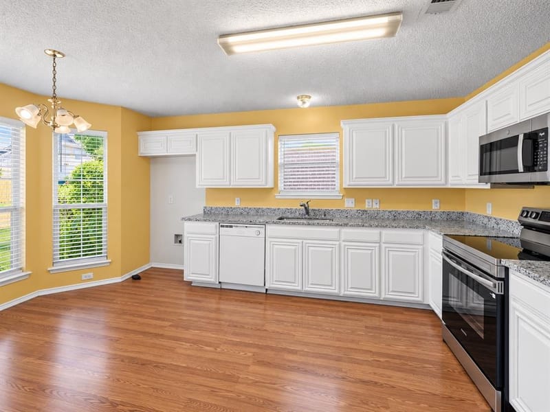 8404 Bowspirit Lane, Fort Worth TX 76053 - Photo 6