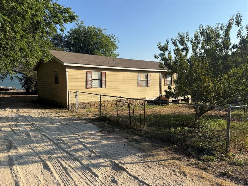 357 Timberline Drive, Whitney TX 76692 - Photo 2