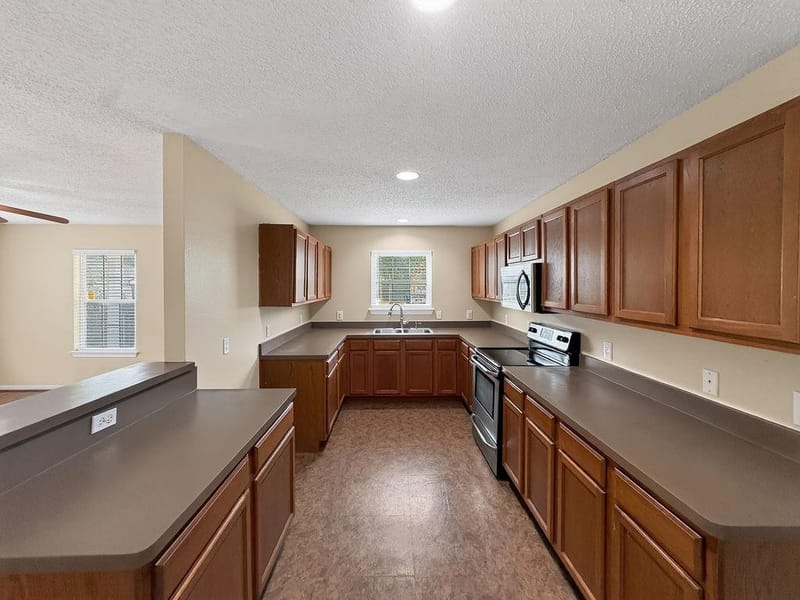 2239 Wilhurt Avenue, Dallas TX 75216 - Photo 7
