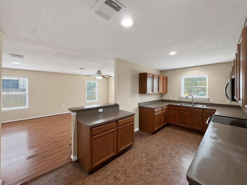 2239 Wilhurt Avenue, Dallas TX 75216 - Photo 9