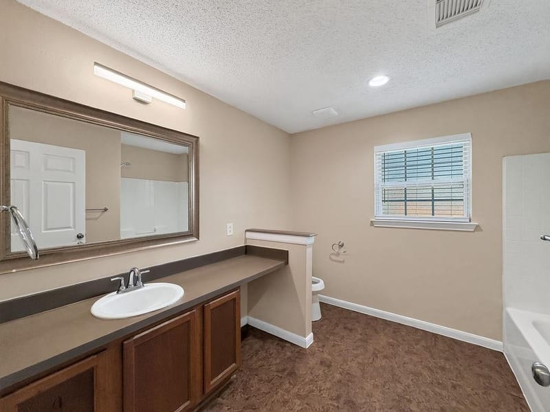 2239 Wilhurt Avenue, Dallas TX 75216 - Photo 11