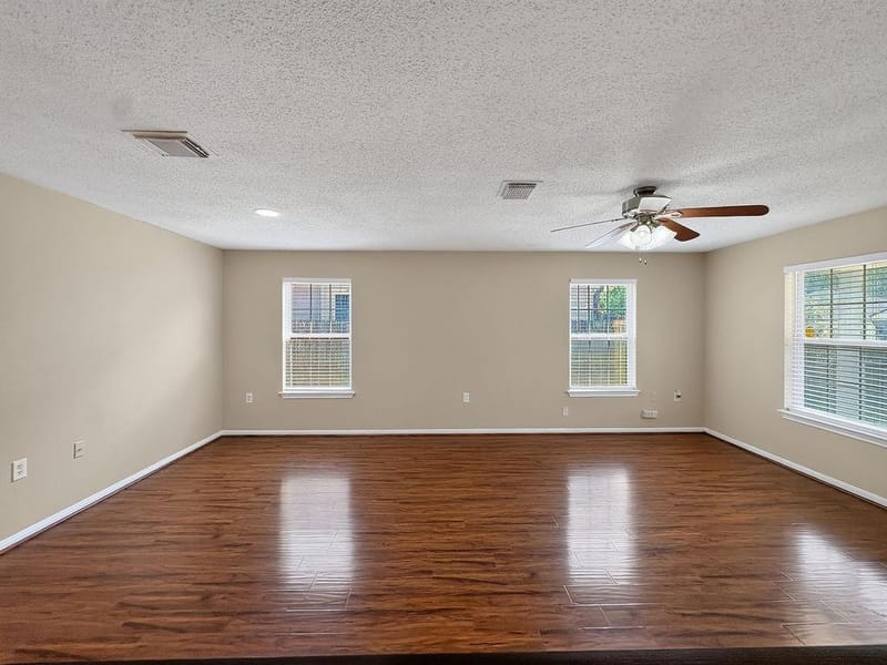 2239 Wilhurt Avenue, Dallas TX 75216 - Photo 4