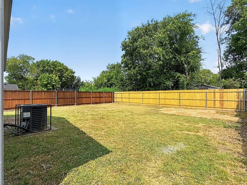 2239 Wilhurt Avenue, Dallas TX 75216 - Photo 25