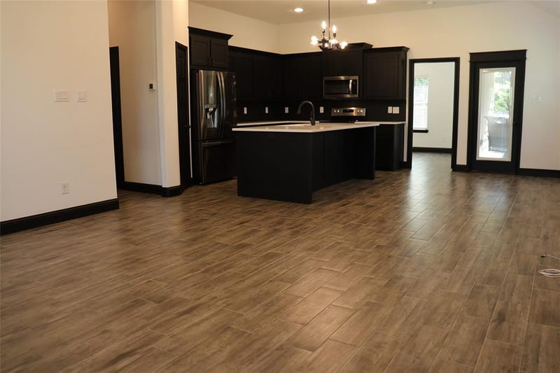 213 Clover Circle, Weatherford TX 76086 - Photo 7