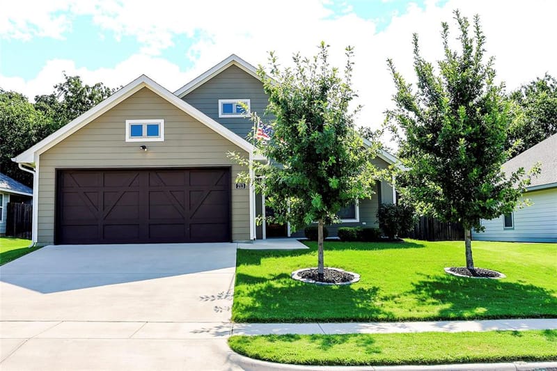 213 Clover Circle, Weatherford TX 76086