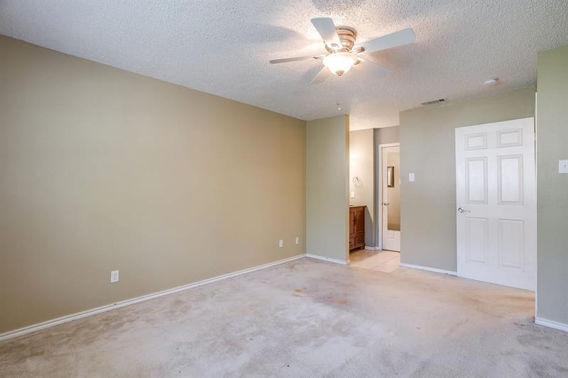 13845 Leinsper Green Street, Dallas TX 75240 - Photo 17