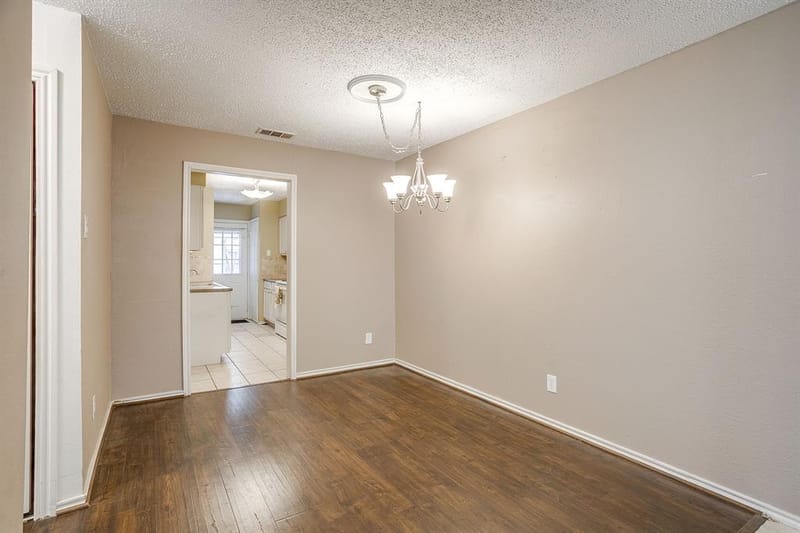 13845 Leinsper Green Street, Dallas TX 75240 - Photo 10