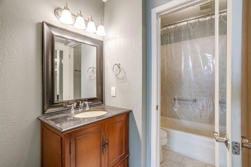 13845 Leinsper Green Street, Dallas TX 75240 - Photo 19