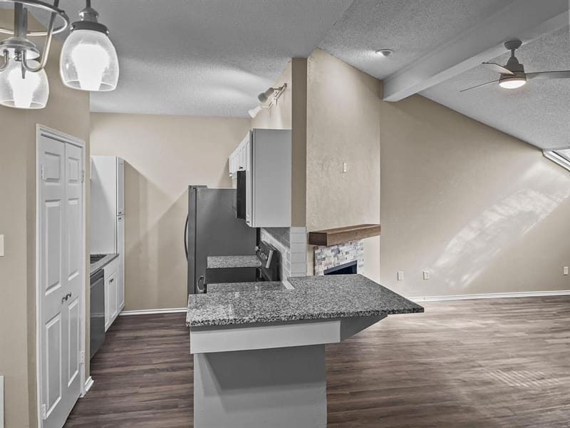 9600 Royal Lane # 112, Dallas TX 75243 - Photo 2