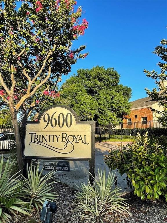 9600 Royal Lane # 112, Dallas TX 75243