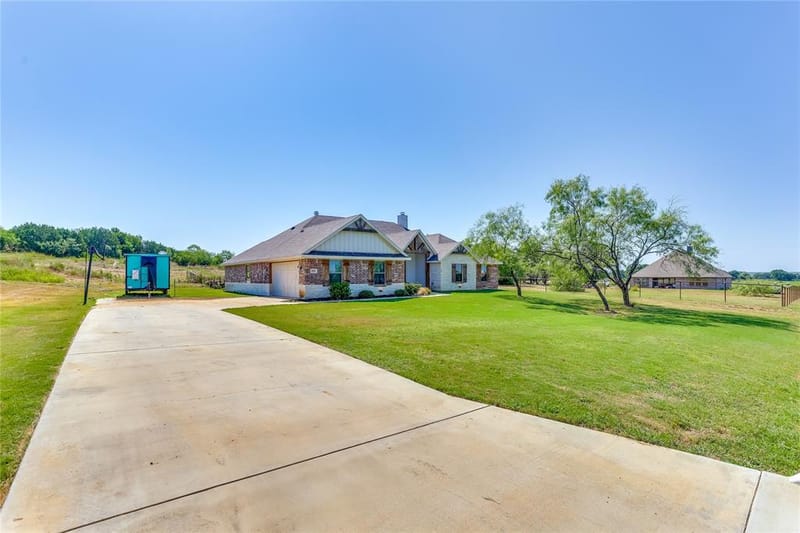 1000 Churchill Lane, Millsap TX 76066 - Photo 28