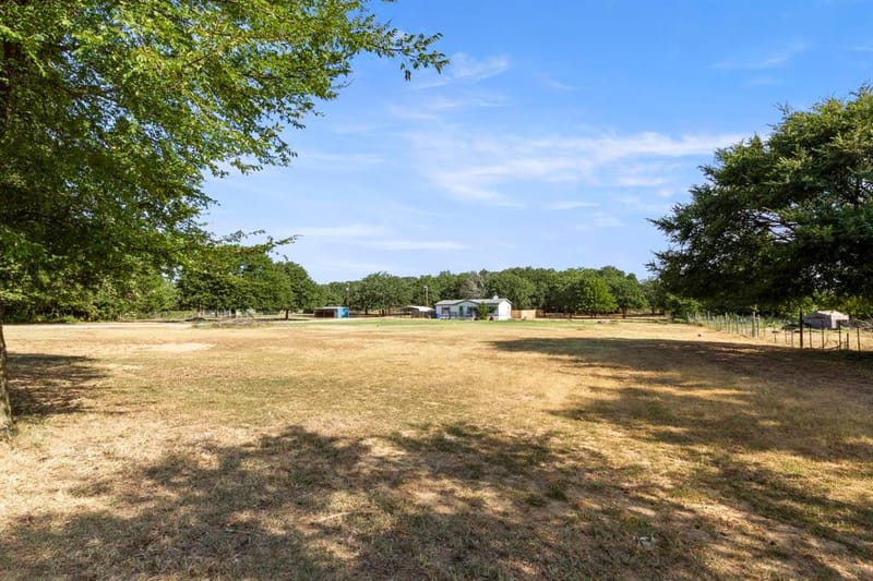 313 Hogan Lane, Whitesboro TX 76273 - Photo 26