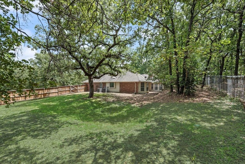 1022 Oak Tree Drive, Fort Worth TX 76140 - Photo 24
