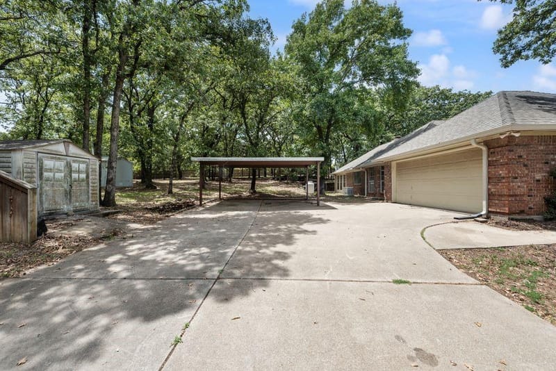 1022 Oak Tree Drive, Fort Worth TX 76140 - Photo 30