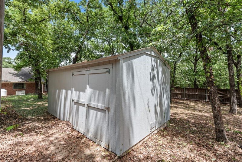 1022 Oak Tree Drive, Fort Worth TX 76140 - Photo 33
