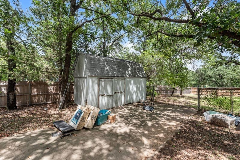 1022 Oak Tree Drive, Fort Worth TX 76140 - Photo 37