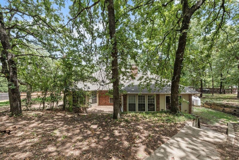 1022 Oak Tree Drive, Fort Worth TX 76140 - Photo 31