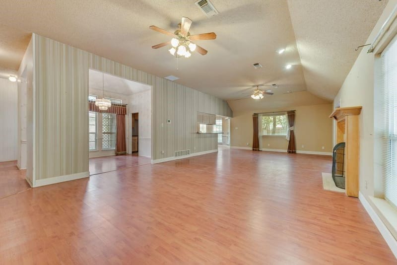 1022 Oak Tree Drive, Fort Worth TX 76140 - Photo 8