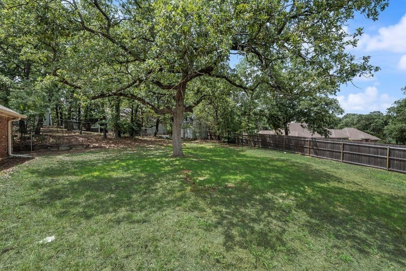 1022 Oak Tree Drive, Fort Worth TX 76140 - Photo 25