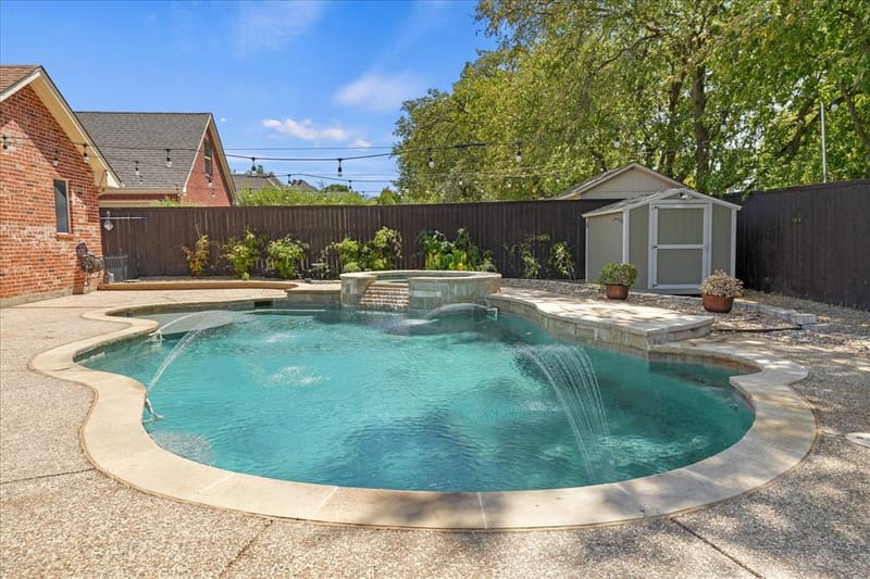 415 Valley View Lane, Krum TX 76249 - Photo 27