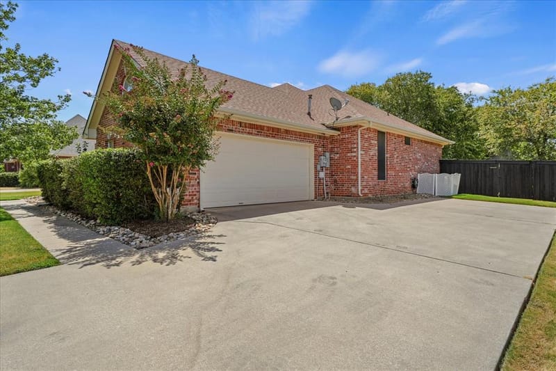 415 Valley View Lane, Krum TX 76249 - Photo 32