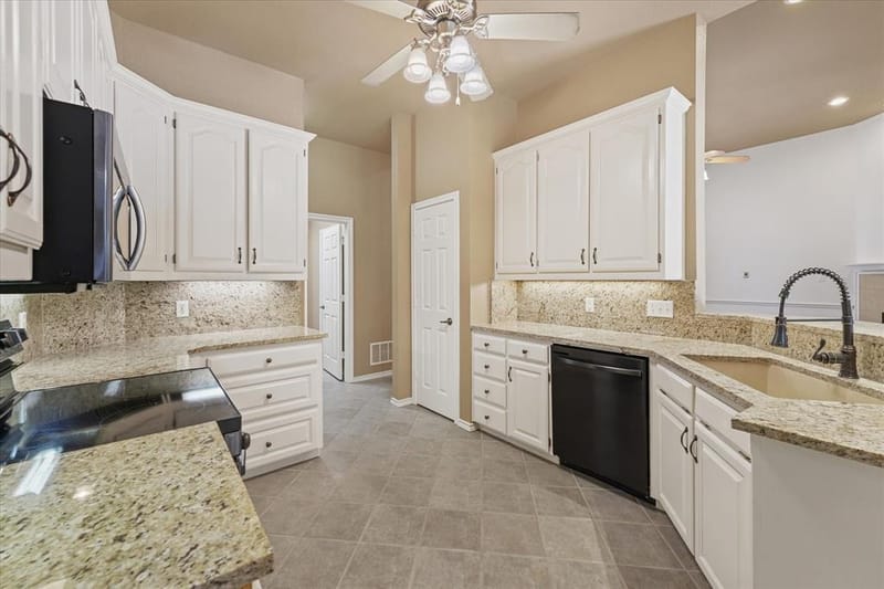 415 Valley View Lane, Krum TX 76249 - Photo 11
