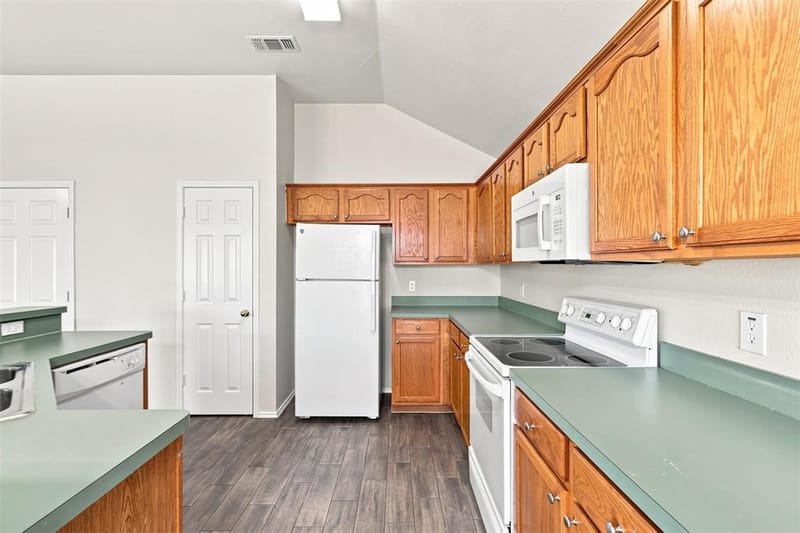 625 Jamie Lane, Mansfield TX 76063 - Photo 13