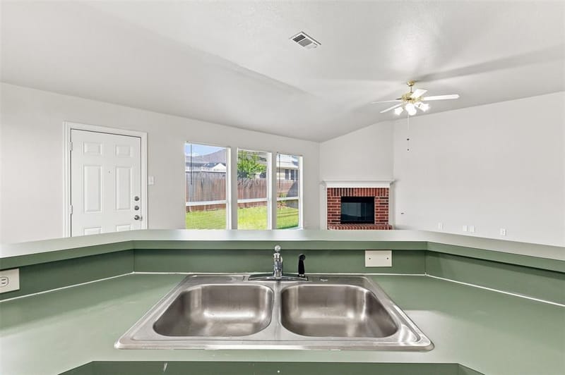 625 Jamie Lane, Mansfield TX 76063 - Photo 16