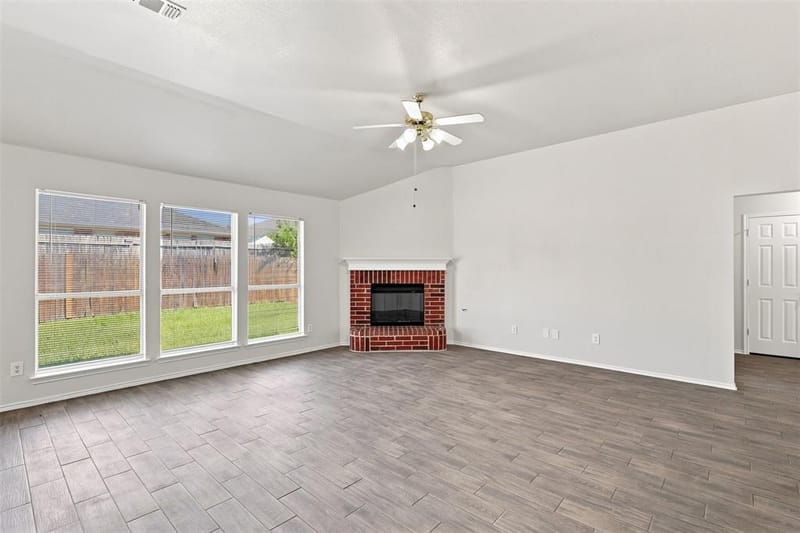 625 Jamie Lane, Mansfield TX 76063 - Photo 9