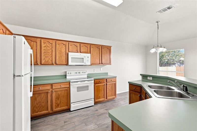 625 Jamie Lane, Mansfield TX 76063 - Photo 14